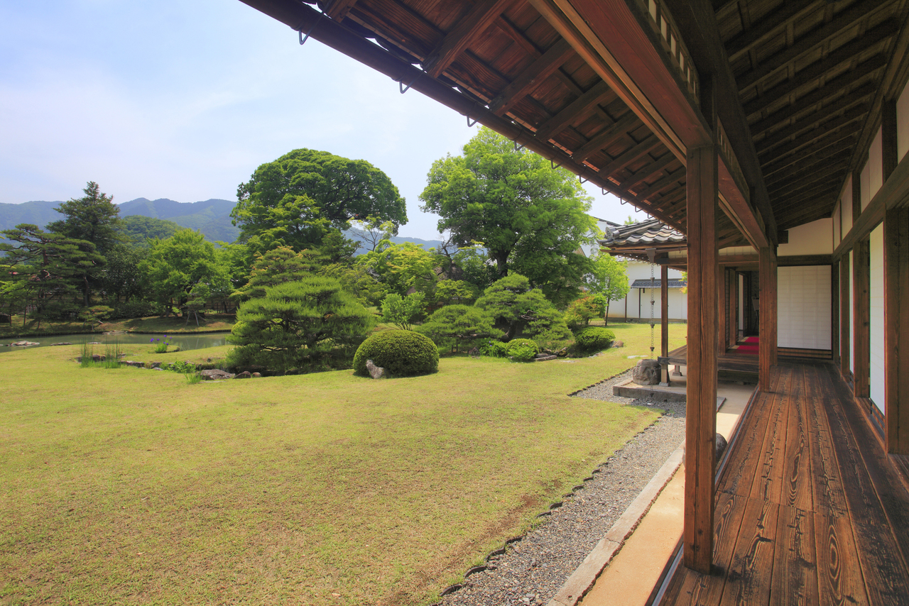 寺の庭園