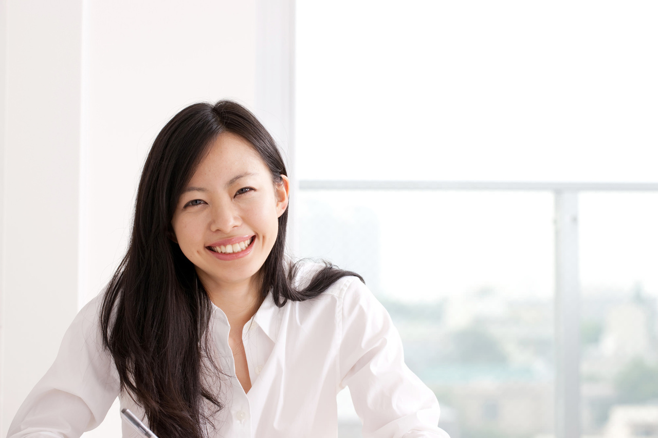 笑顔の女性
